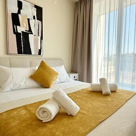 Avalon Gardens B101 - Designer Apartmán Paphos