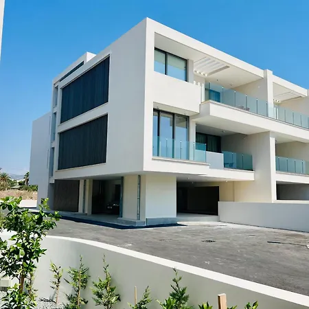 Avalon Gardens B101 - Designer