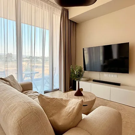Avalon Gardens B101 - Designer *